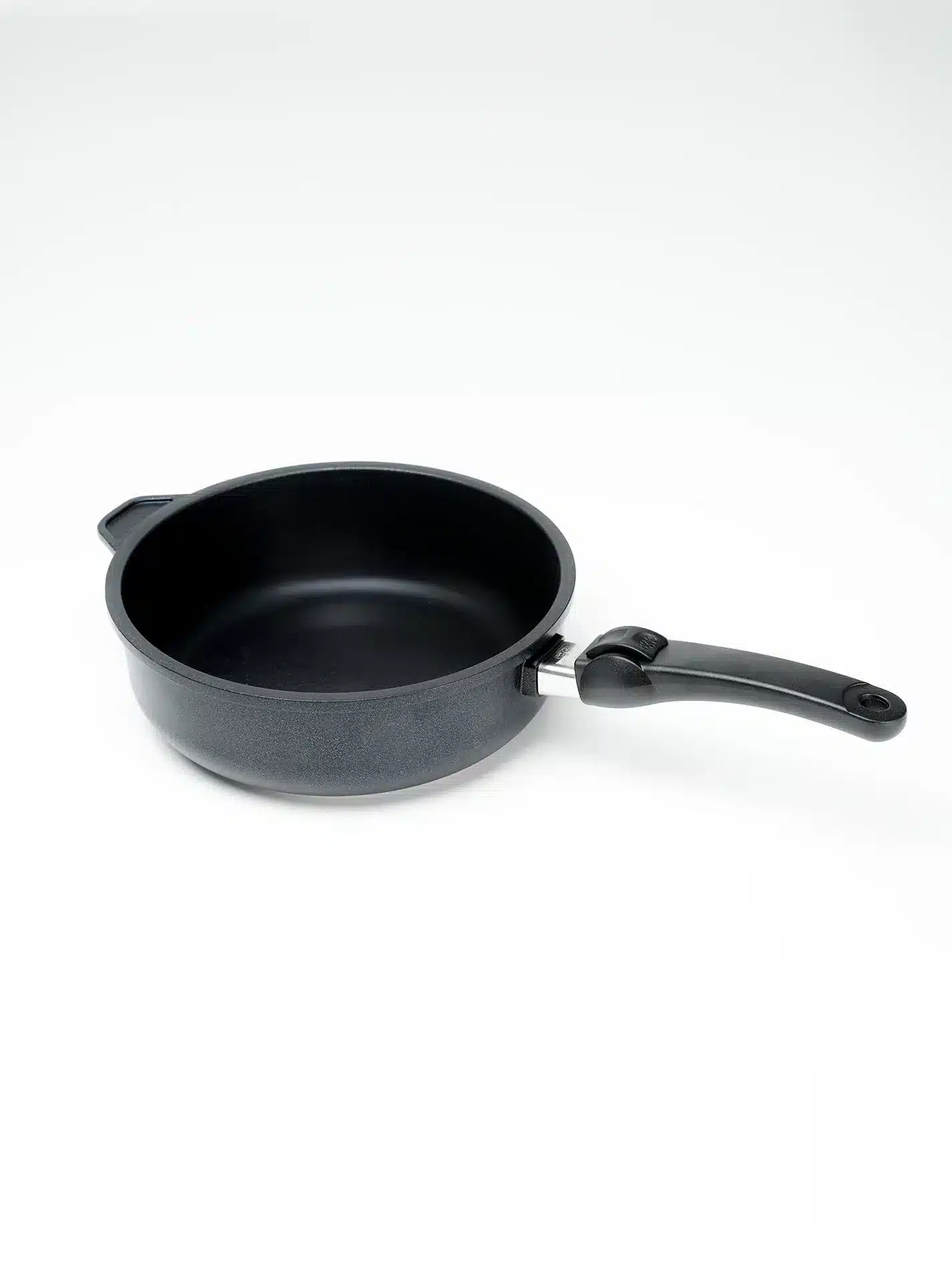 Titanium Cast Saute Pan 26cm - Image 3